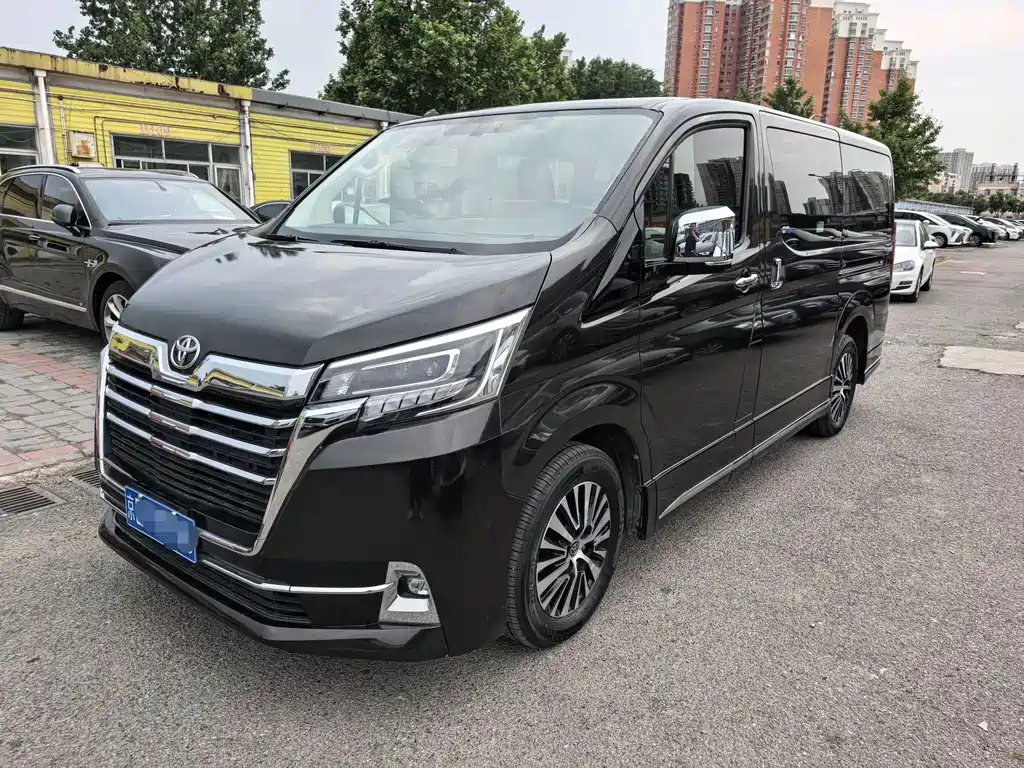 Toyota  2023