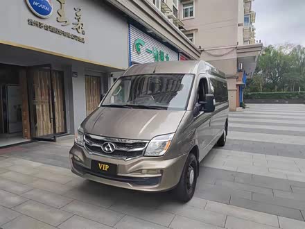 上汽大通MAXUS 新途V80 2017款 2.5T 5挡手动傲运通国V长轴中顶6-10座