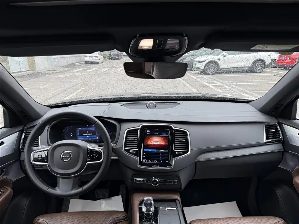 VOLVO  XC90 PLUG IN HYBRID