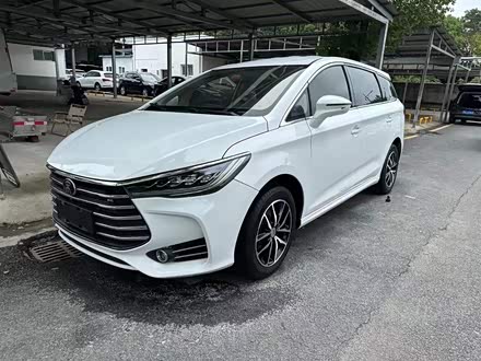 宋MAX 2017款 1.5T 自动智联豪华型 7座