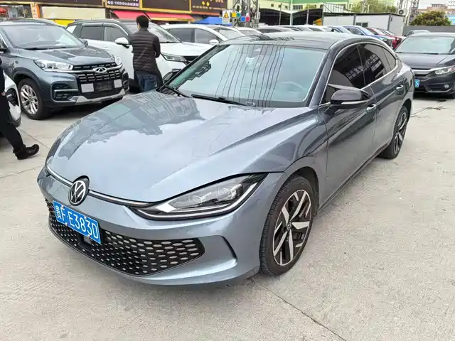 VOLKSWAGEN LINGDU