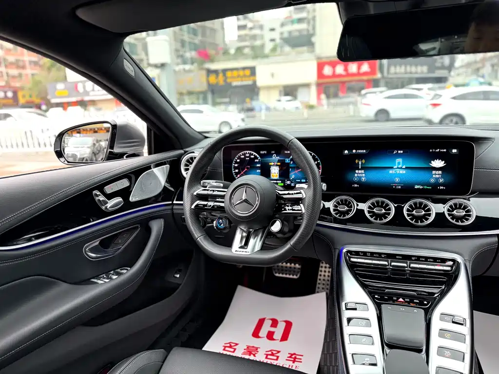 MERCEDES-BENZ AMG GT