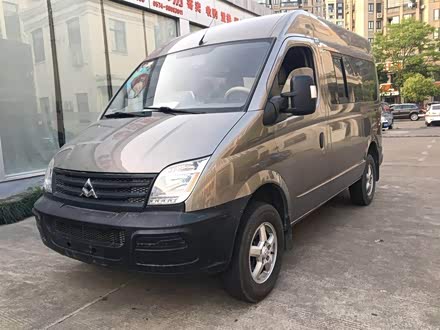 上汽大通MAXUS V80 2014款 2.5T 傲运通短轴中顶