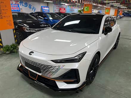 长安UNI-V 2022款 1.5T 运动版