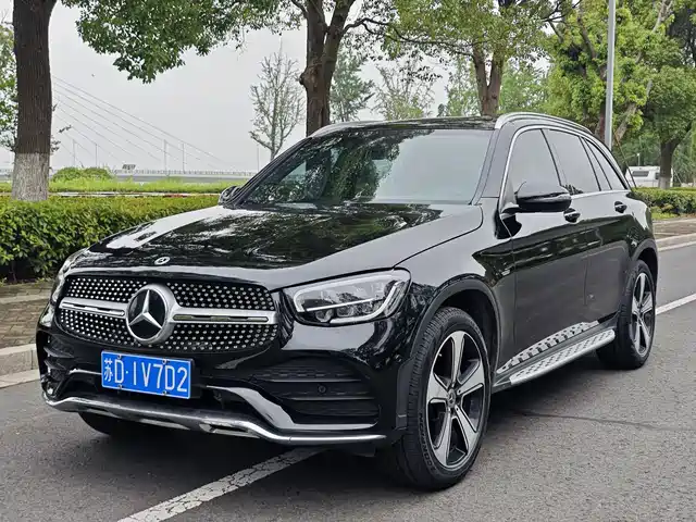 MERCEDES-BENZ GLC