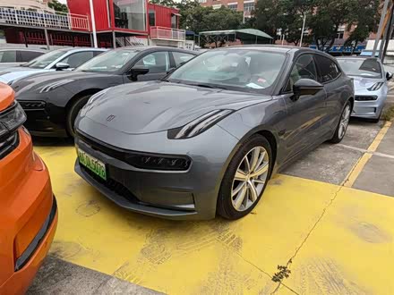 极氪001 2022款 超长续航双电机 YOU版