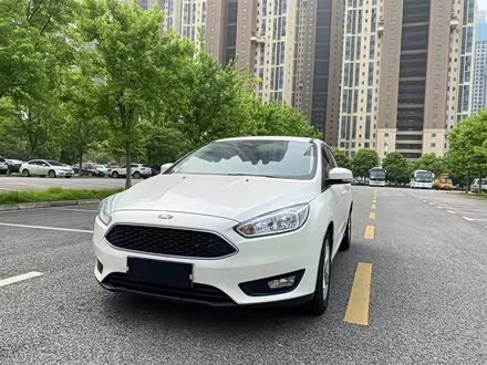 福克斯 2017款 两厢 1.6L 自动舒适型智行版