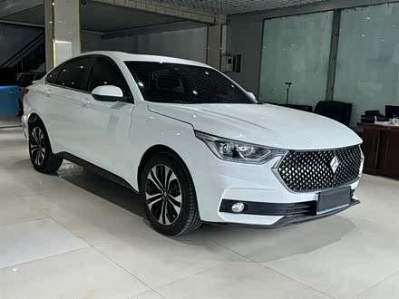 宝骏RC-6 2019款 1.5T CVT 24小时在线旗舰型