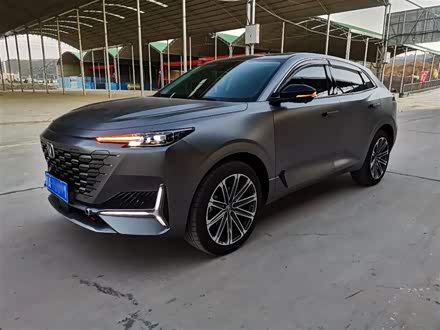 长安UNI-K 2021款 2.0T 全轮驱动尊贵型