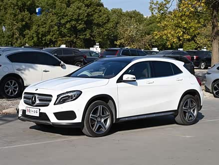 奔驰GLA 2015款 GLA 260 4MATIC 运动型