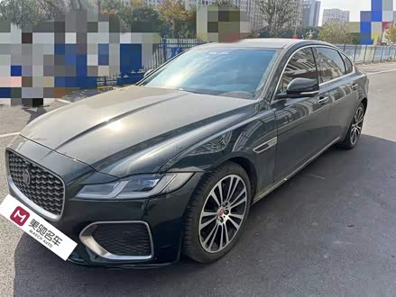 捷豹XFL 2021款 XFL 2.0T P250 两驱尊享豪华版