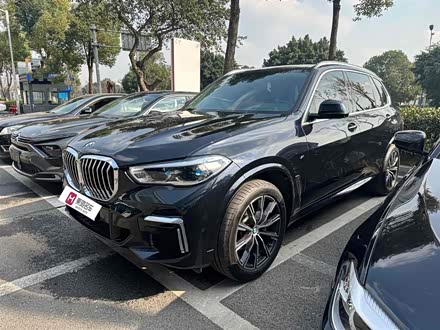 宝马X5 2022款 改款 xDrive 30Li 尊享型M运动套装