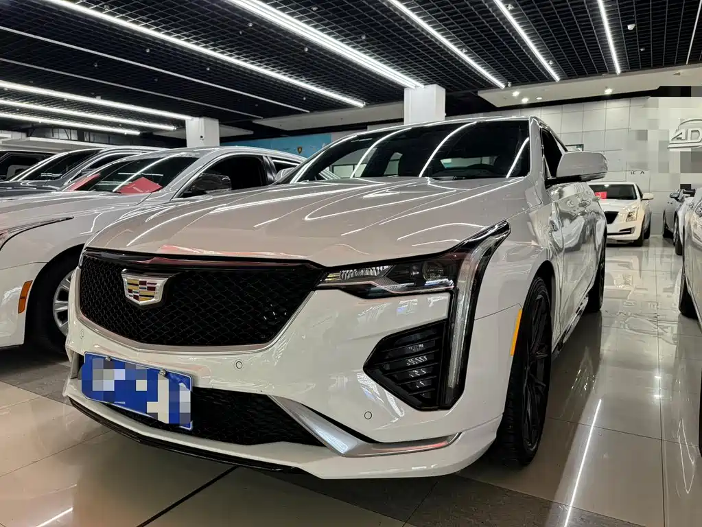 Кадиллак CT4 2022 года 28T Люксовая версия 38600 km 2021