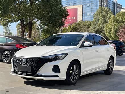 逸动 2020款 PLUS 蓝鲸NE 1.4T GDI DCT尊贵型