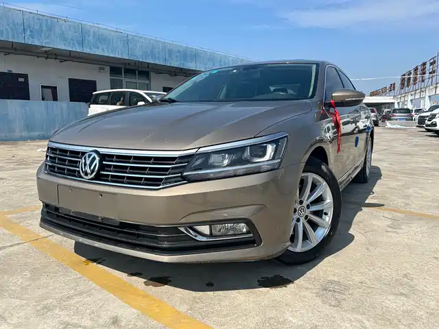 VOLKSWAGEN PASSAT 2016