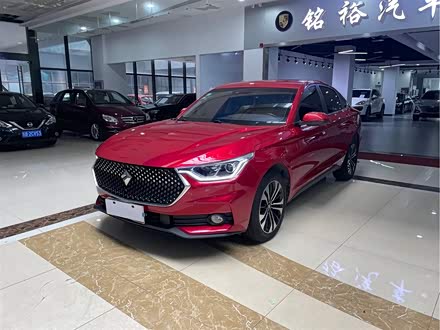 宝骏RC-6 2019款 1.5T CVT 24小时在线尊贵型