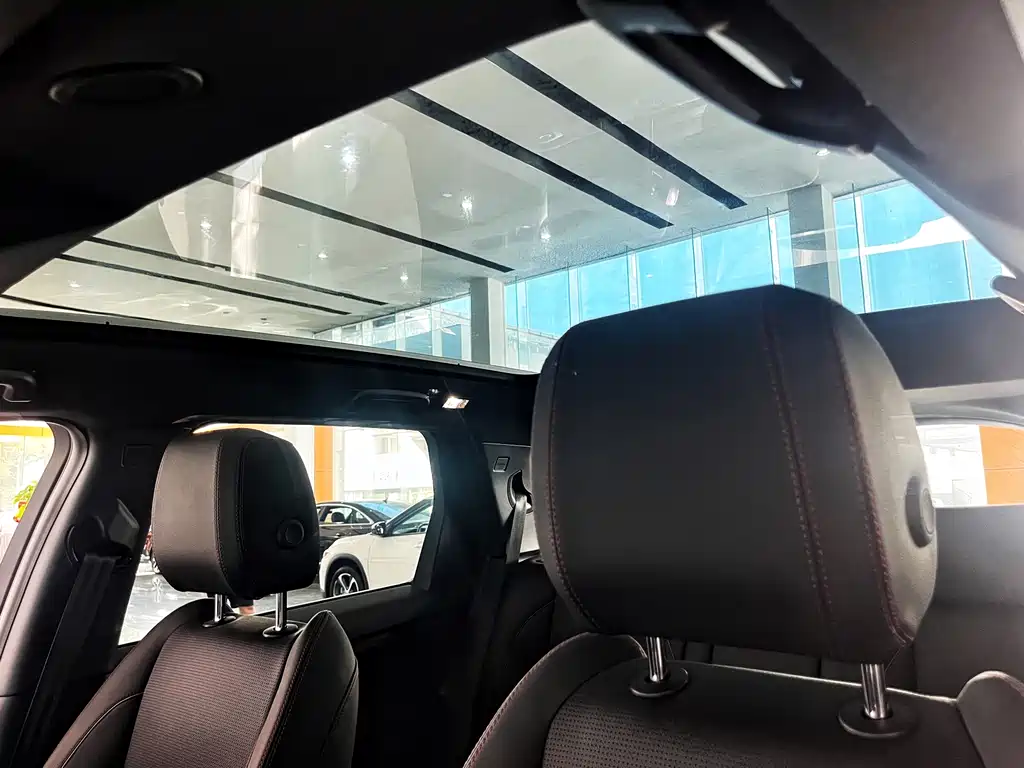 LAND ROVER DISCOVER SPORTS