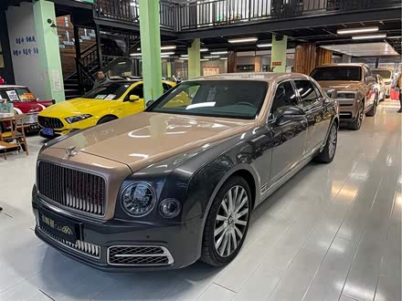 慕尚 2017款 6.8T 长轴距版