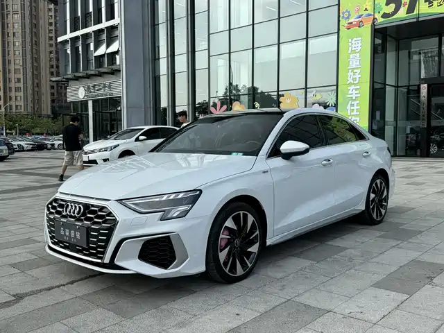 AUDI  A3 2023