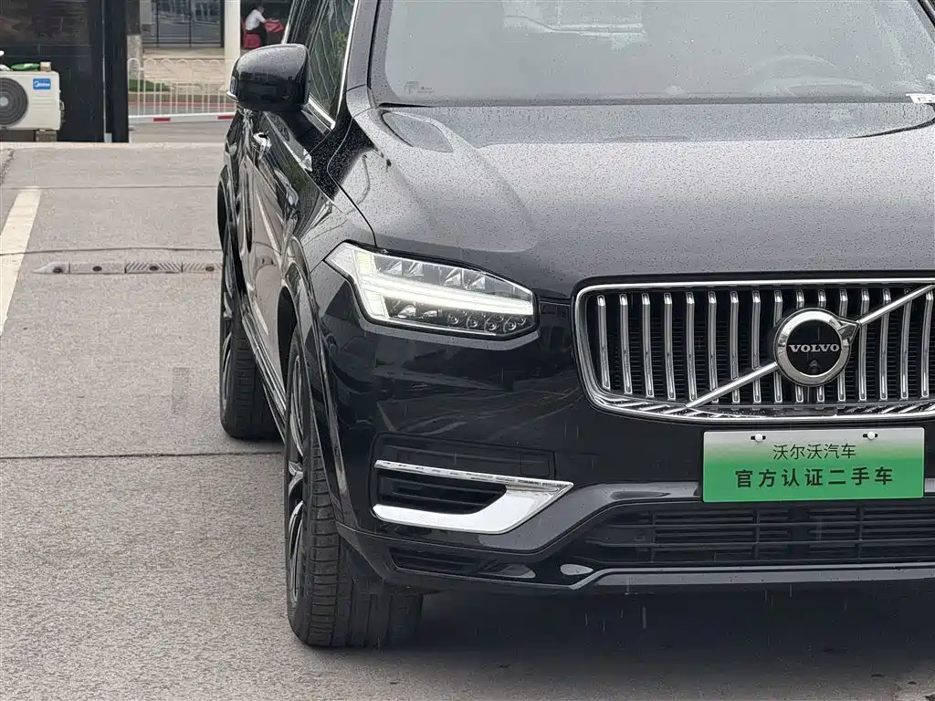 VOLVO  XC90 PLUG IN HYBRID