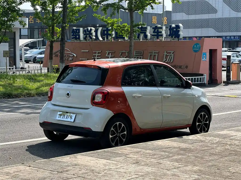 SMART FORFOUR