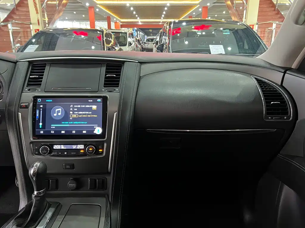 Nissan Patrol 2020 4.0L AT