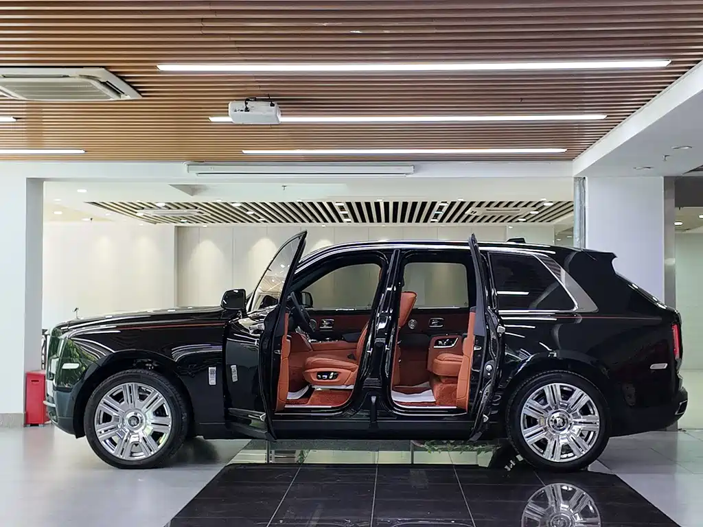 ROLLS-ROYCE CULLINAN