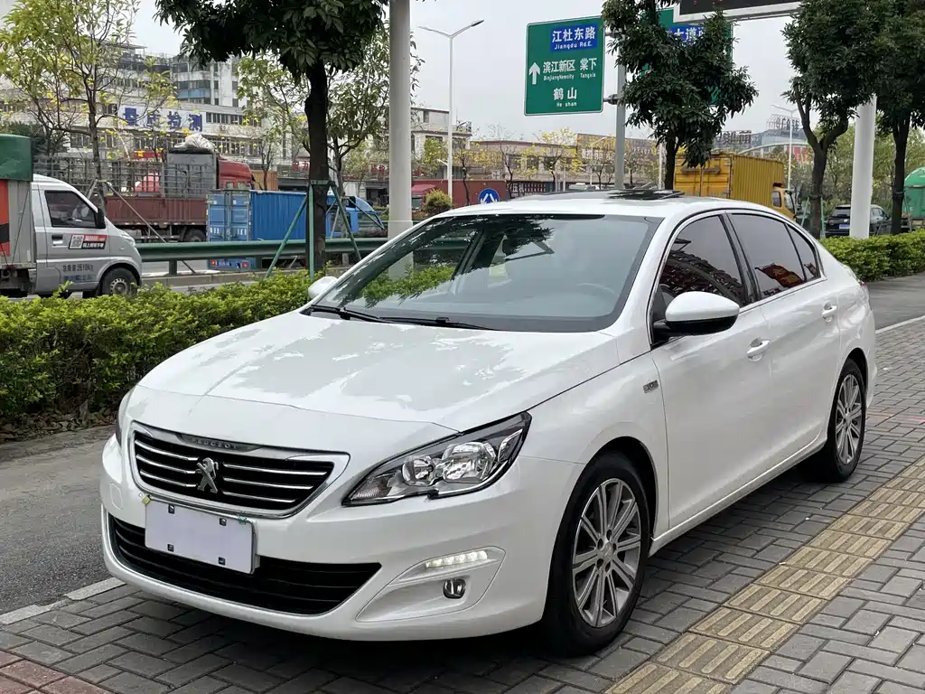 PEUGEOT 408