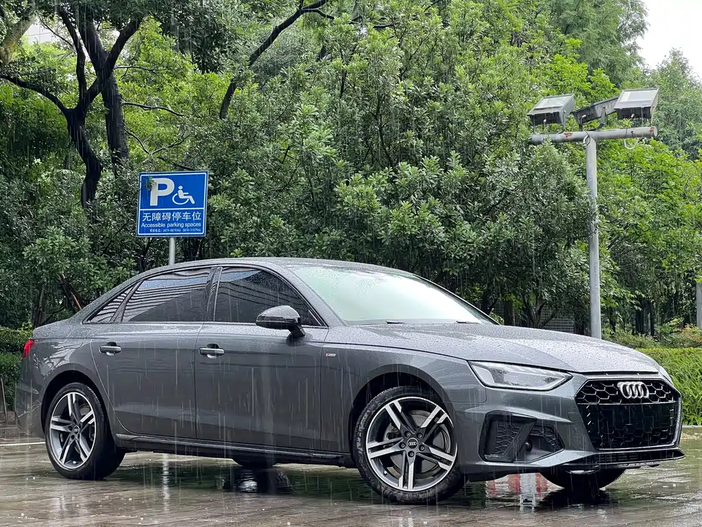AUDI  A4L