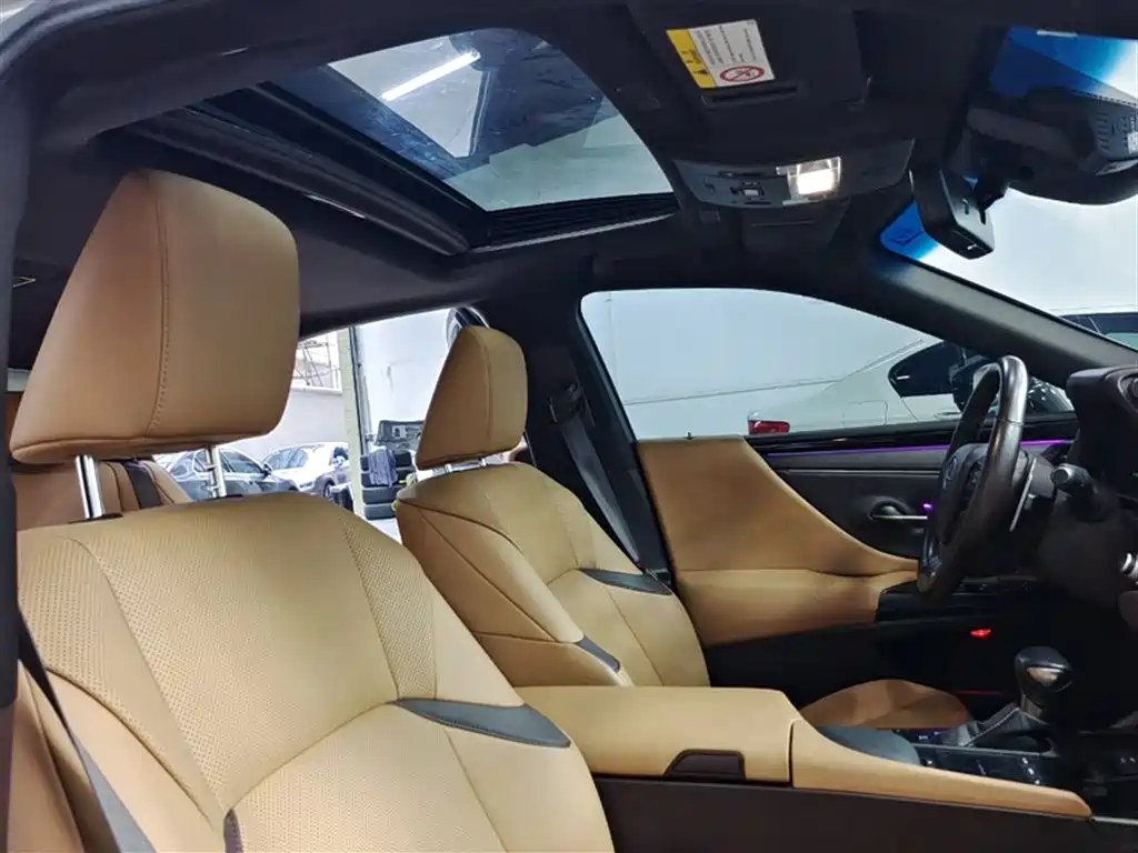LEXUS  ES