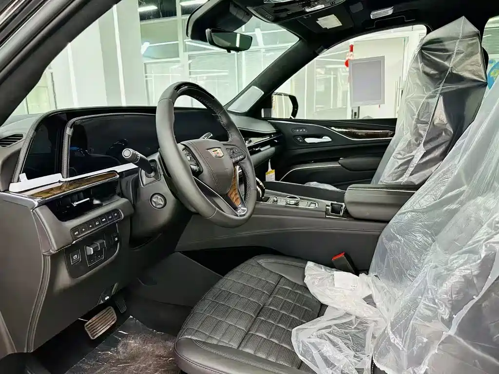 Cadillac Escalade 2024 6.2L AT