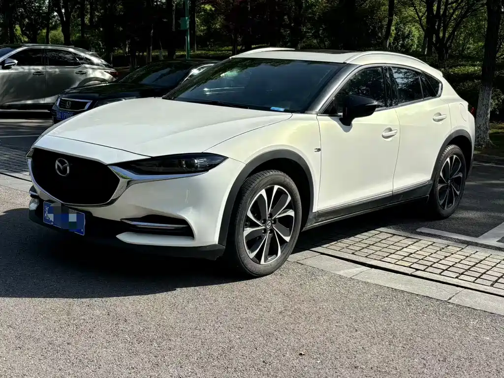 Мазда СХ-4 2020 года, 2.5 л, автомат, передний привод, версия "Тяньшань Цзяку" (название на китайском, означает "Небесная дорожная радость") 50000 km 2021