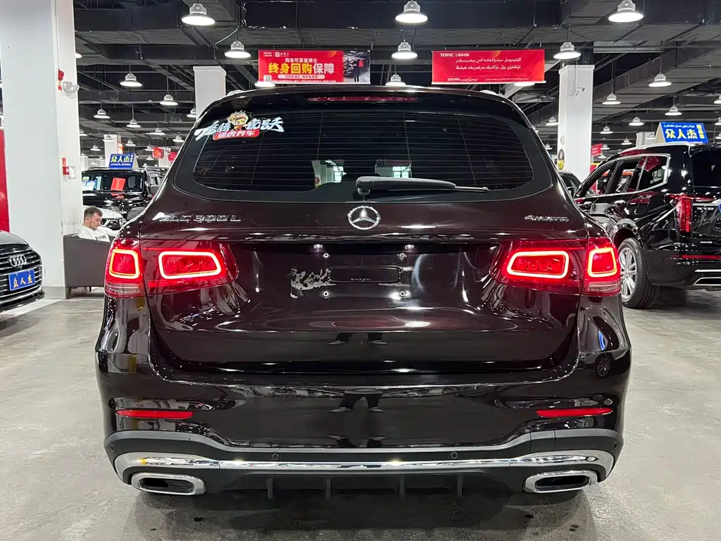 MERCEDES-BENZ GLC