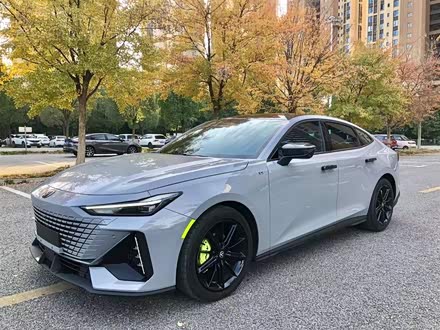 长安UNI-V 2022款 1.5T 尊贵型