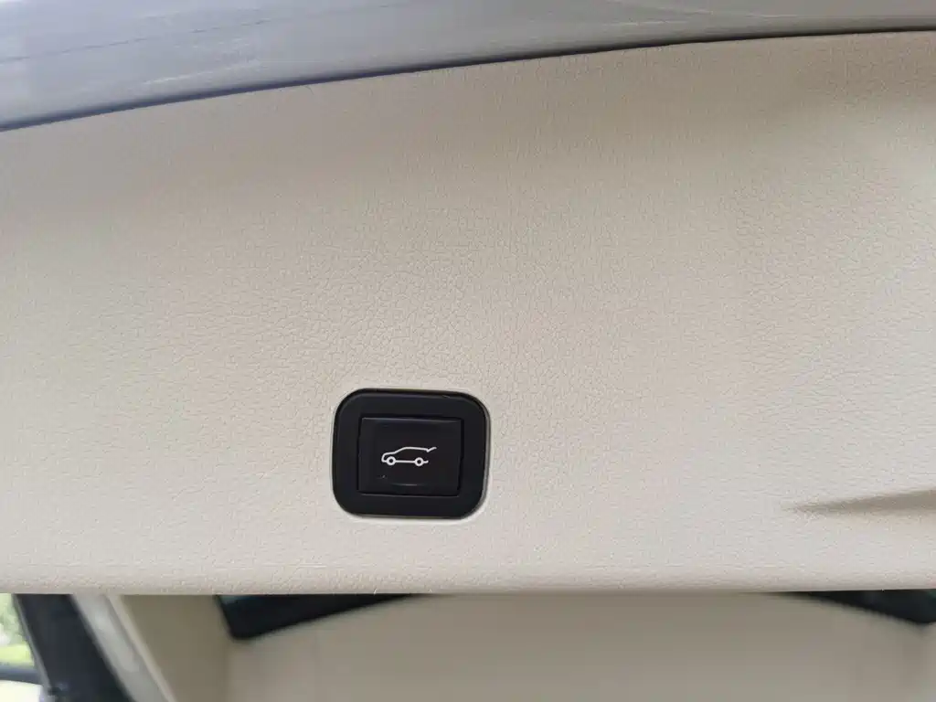 Cadillac SRX 3.0L Luxury Type, фото 36
