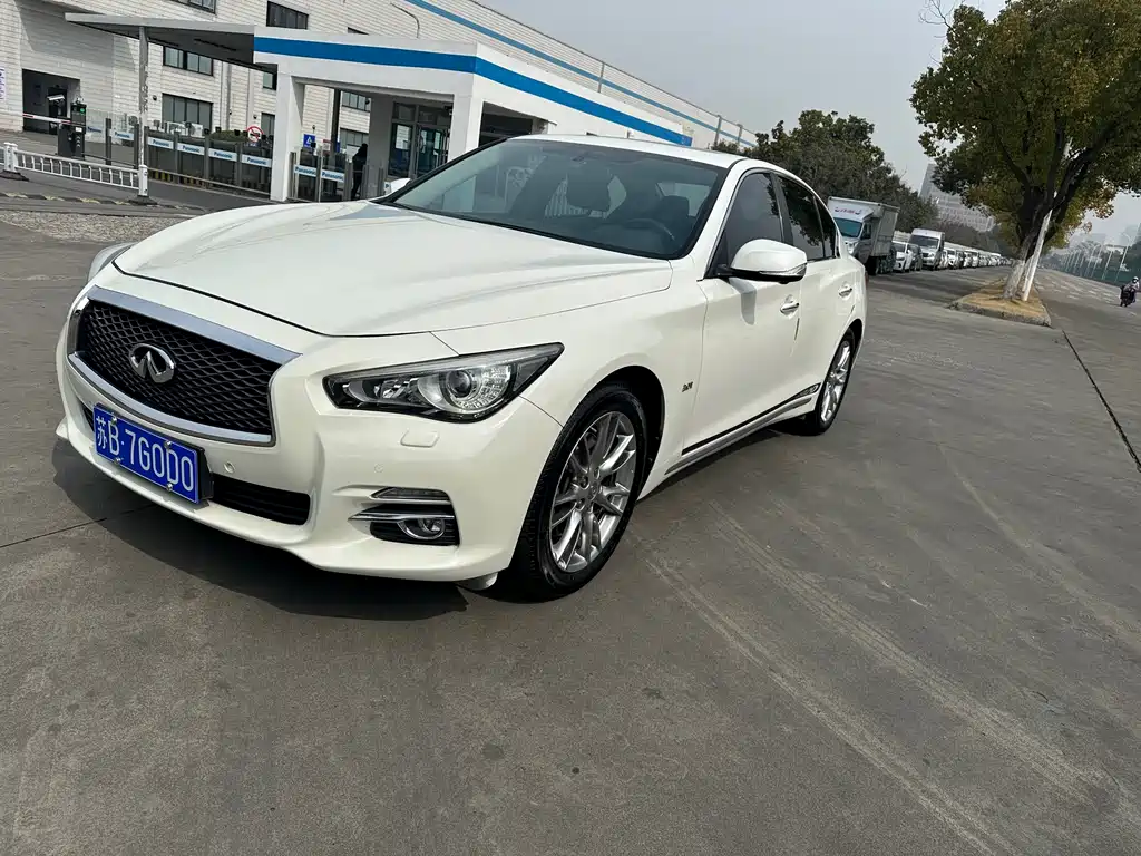 INFINITI  Q50L