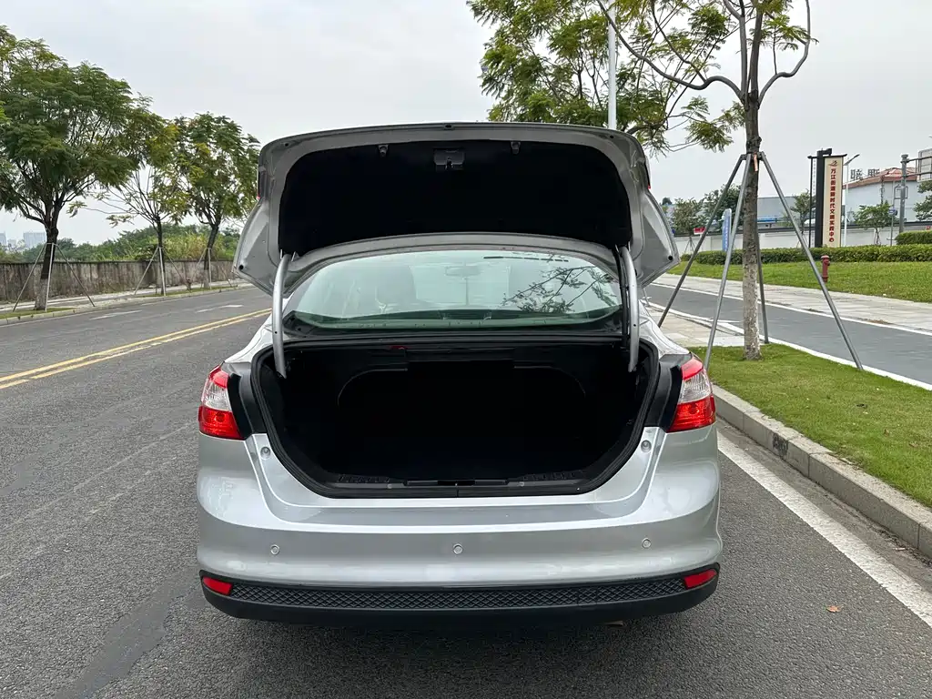 Ford Focus 2012 1.6L AT Comfort