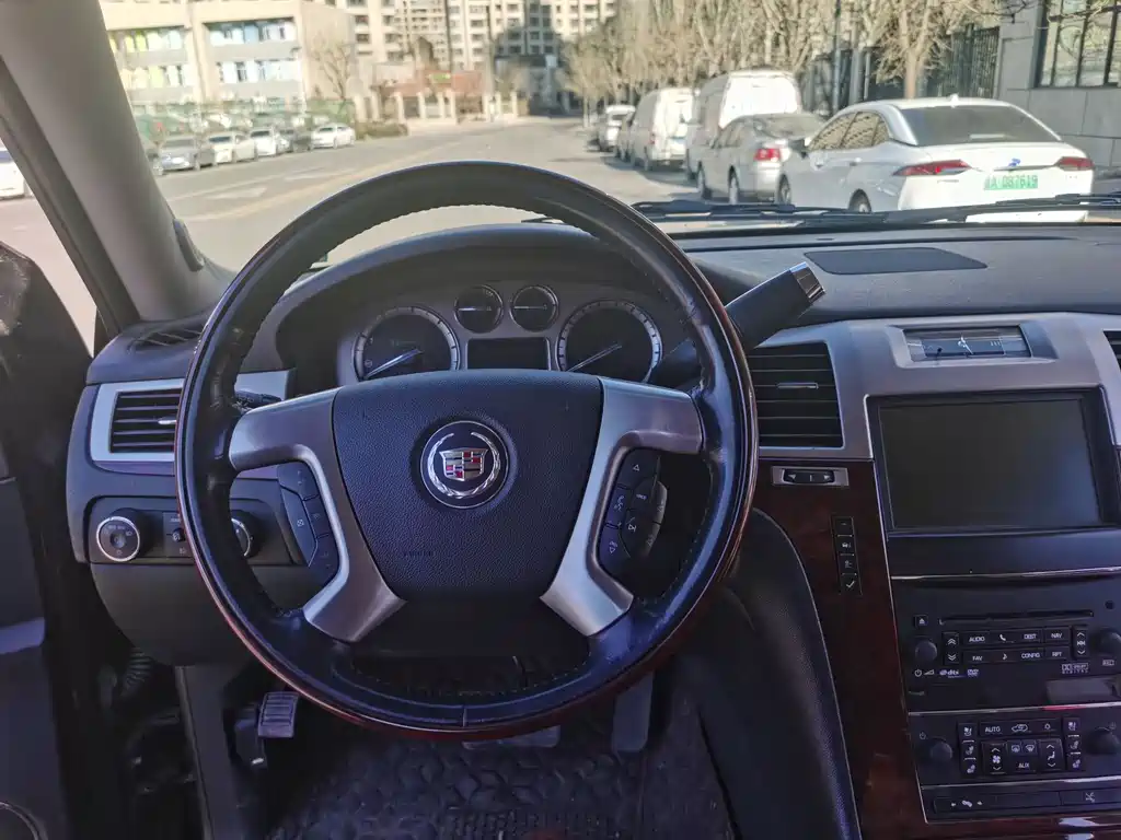 Cadillac Escalade — фотографии объявления, Фото 17