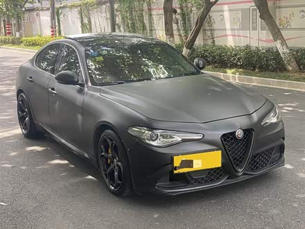Giulia朱丽叶 2017款 2.0T 280HP 豪华版