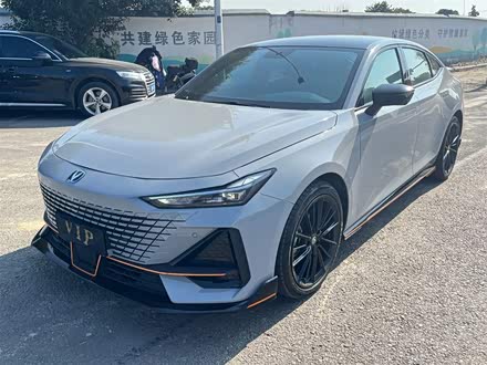 长安UNI-V 2022款 1.5T 运动版