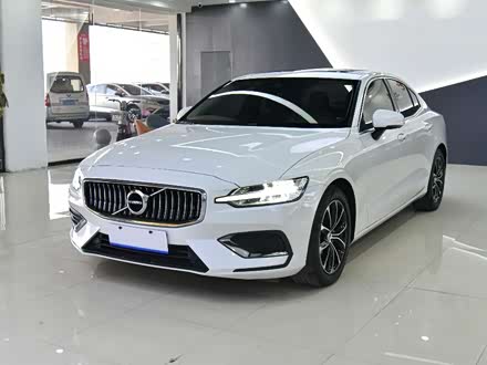 沃尔沃S60 2020款 T4 智逸豪华版
