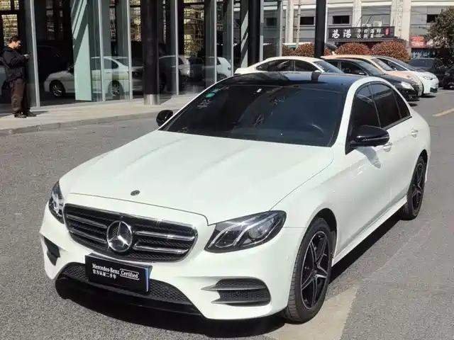 MERCEDES-BENZ E CLASS