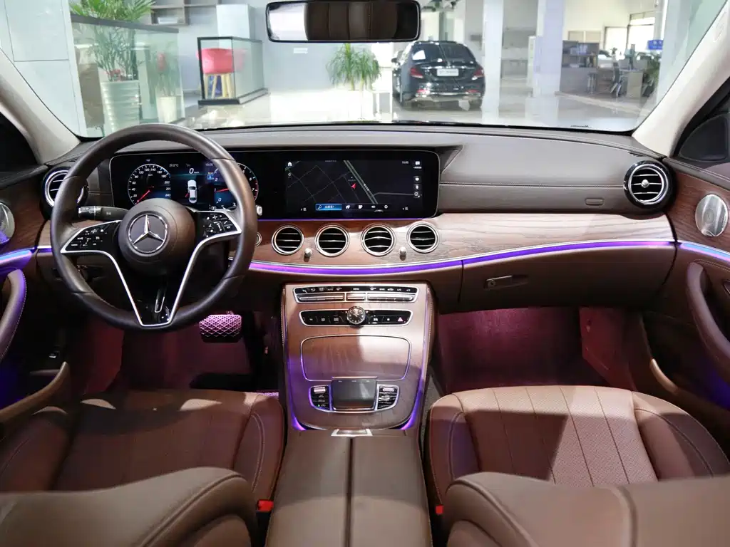 MERCEDES-BENZ E CLASS