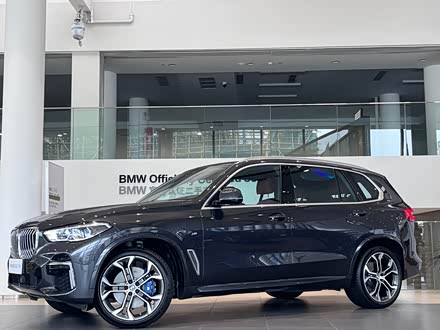 宝马X5 2022款 xDrive 40Li 尊享型M运动套装