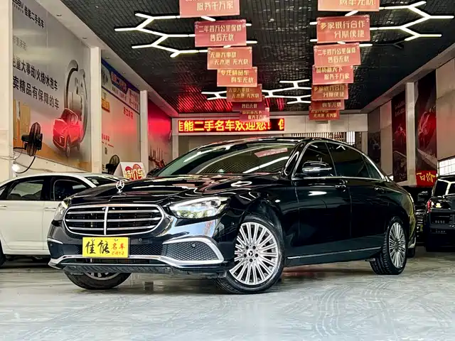 MERCEDES-BENZ E CLASS