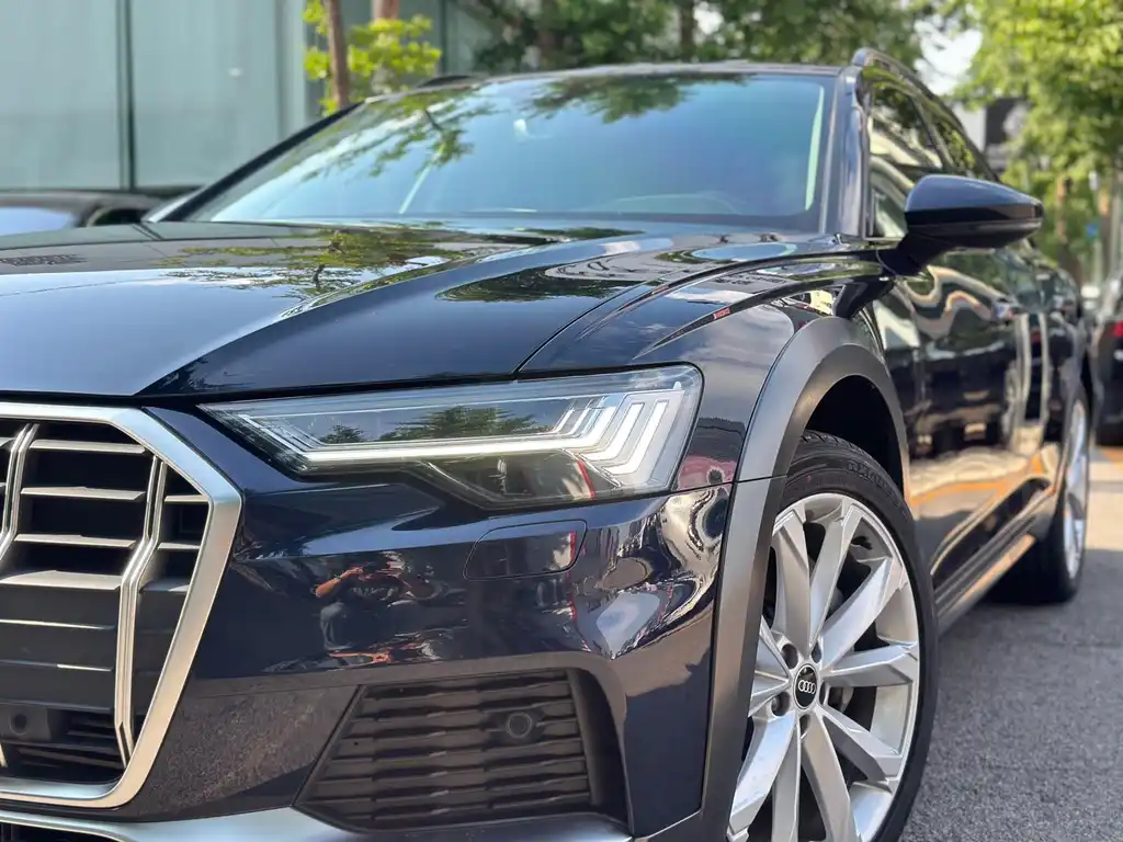 AUDI  A6