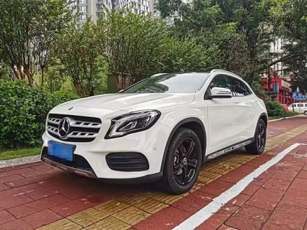 奔驰GLA 2019款 GLA 200 时尚型