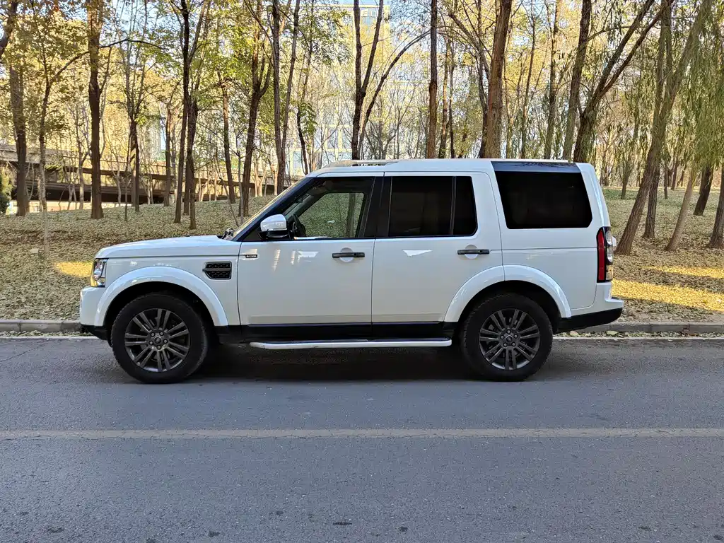 Land Rover Discovery 2016 3.0 SC SE