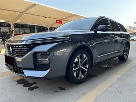 宝骏Valli 2021款 1.5T 那曲繁星 CVT旗舰型