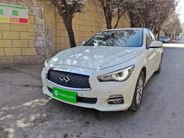 INFINITI  Q50L 2017